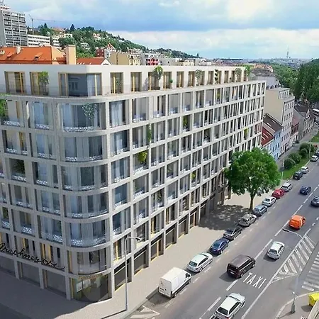 Spacious Floor Flat, Air Conditioning, Free Parking, 200mb Wifi Apartmán Praha