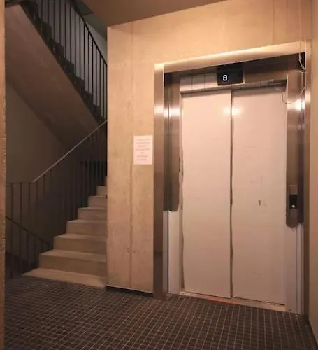 شقة Spacious Floor Flat, Air Conditioning, Free Parking, 200mb Wifi براغ